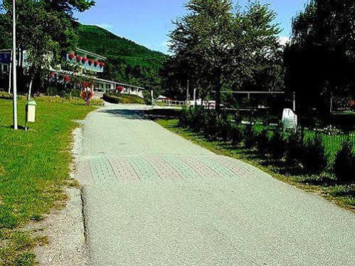 فندق Villéفي  Belambra Clubs Albe - Les Cigognes المظهر الخارجي الصورة